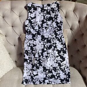 AGB Dress Floral Black and White Women's Dress (size 6)